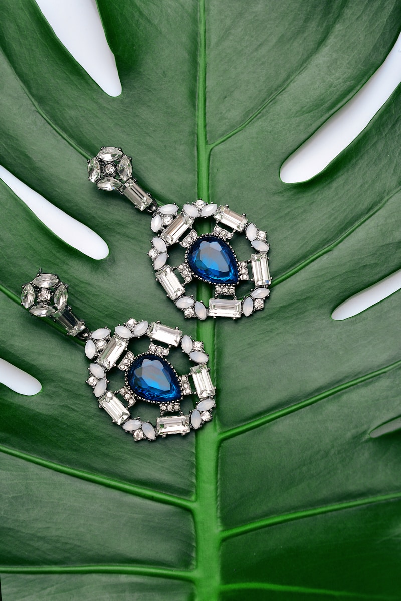 Charms et ornements capillaires pour locs et tresses